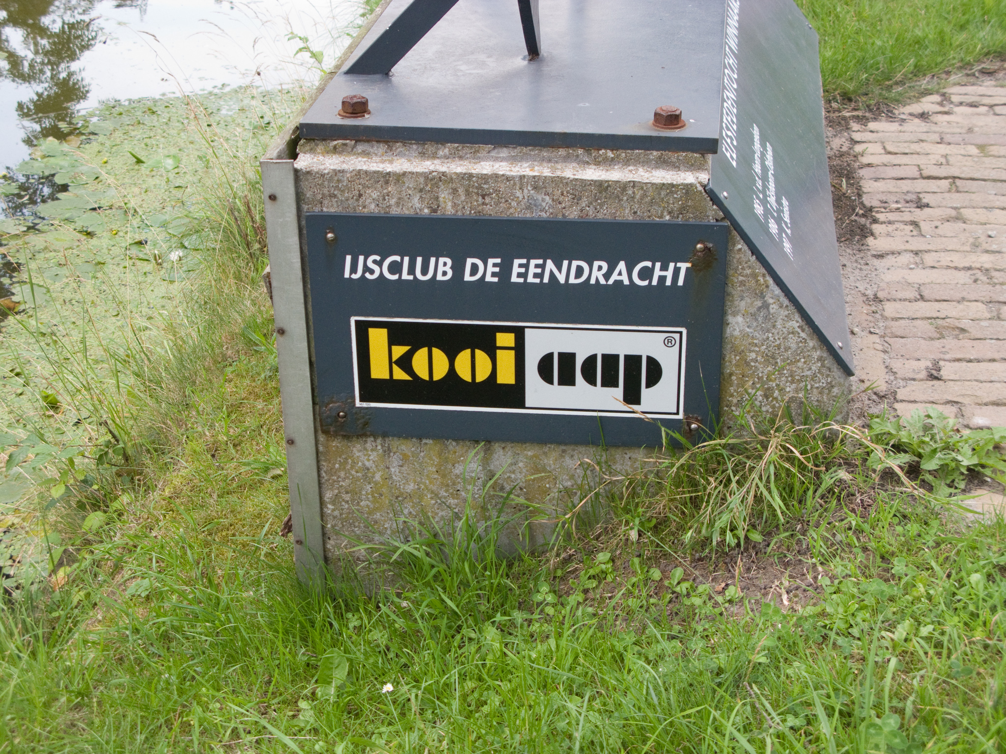 Foto René & Peter van der Krogt, https://standbeelden.vanderkrogt.net