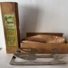 Doos metalen kunstschaatsen schaatsenmaker Henry Boker, Remscheid (Duitsland)