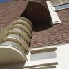 Amsterdam - Gebouw: Venster in de vorm van een schaats