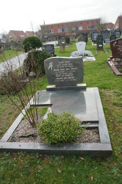Grafmonument Durk van der Duim